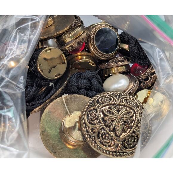 Bag of Button Covers Different Colors Sizes & Styles - Picture 3 of 4